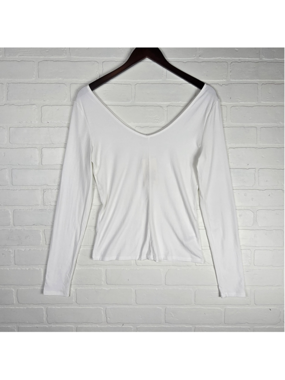 Women's A New Day Long Sleeve V-Neck Tee, White, Size Small